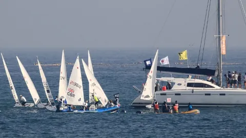 “切尔西1-0击败埃弗顿，若日尼奥点球破门戈弗雷不幸受伤”